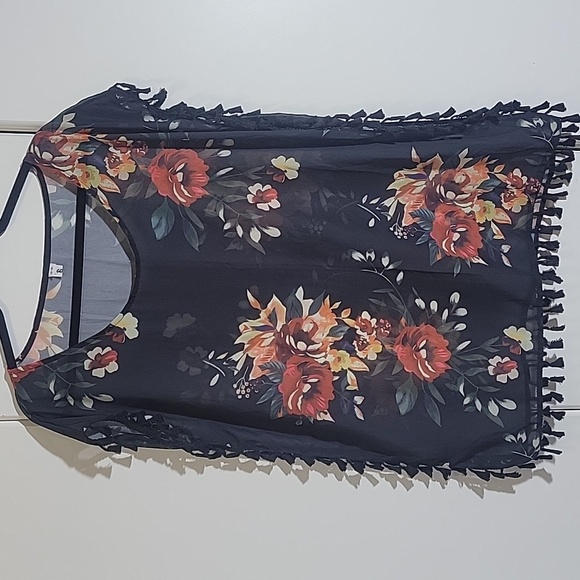 Cover-up swimwear - Picture 1 of 5